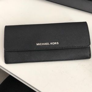 Michael Kors MK Jet Set Slim Wallet Black/Silver